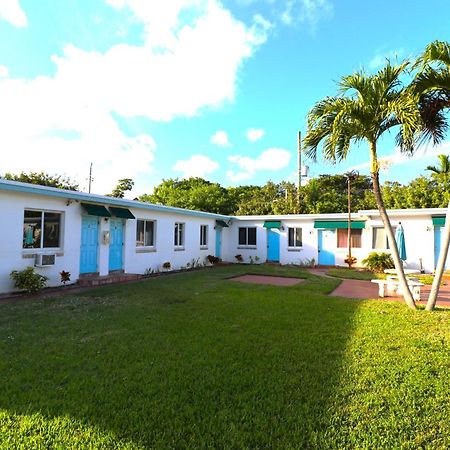 Hallandale Beach Motel With Free Parking And Full Kitchen ! No Extra Fees! Accepting Cash! Exterior photo